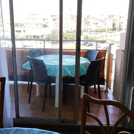 Апартаменты T2 Vue Et Port,2 Balcons, Parking Prive Кане